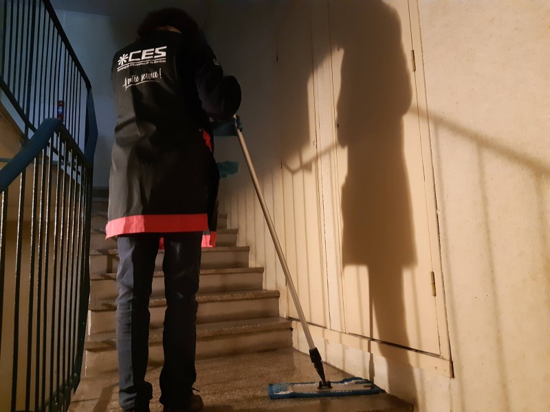 Trouver une entreprise pour entretenir les cages d'escaliers d'immeubles proche Yvetot 76